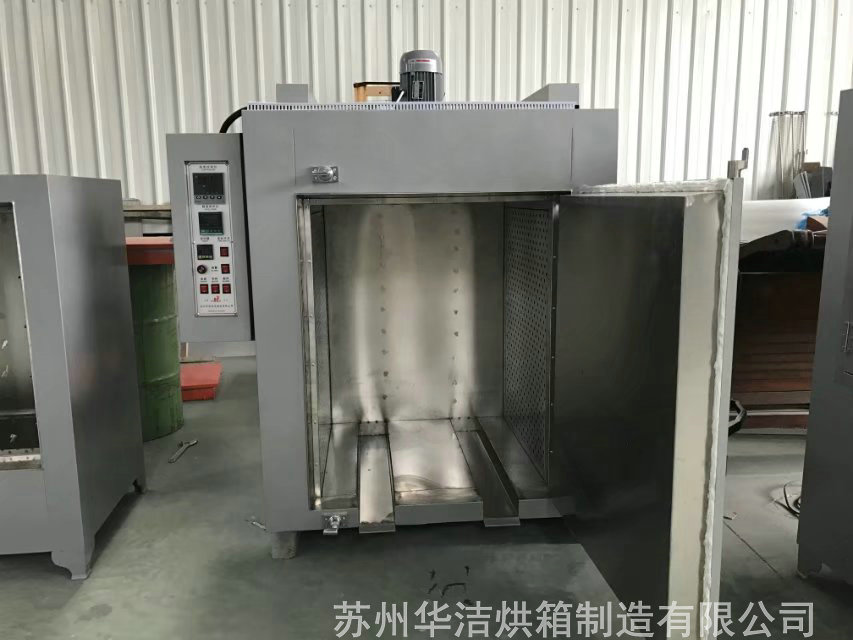 烘箱加熱時是否可以開啟箱門？